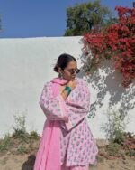 Noor Farsi Set - Printed Pink (with dupatta) - Image 5