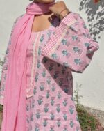 Noor Farsi Set - Printed Pink (with dupatta) - Image 3