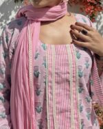 Noor Farsi Set - Printed Pink (with dupatta) - Image 6